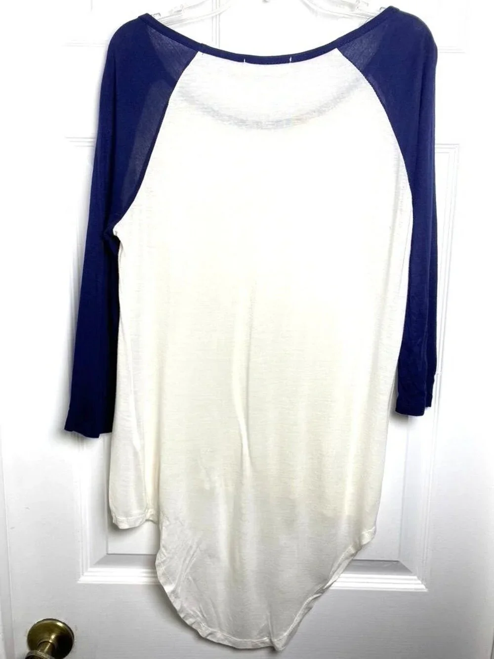 Heart Hips Rayon Hi-Lo Baseball T-Shirt Top Blue White Size Small Casual  SB